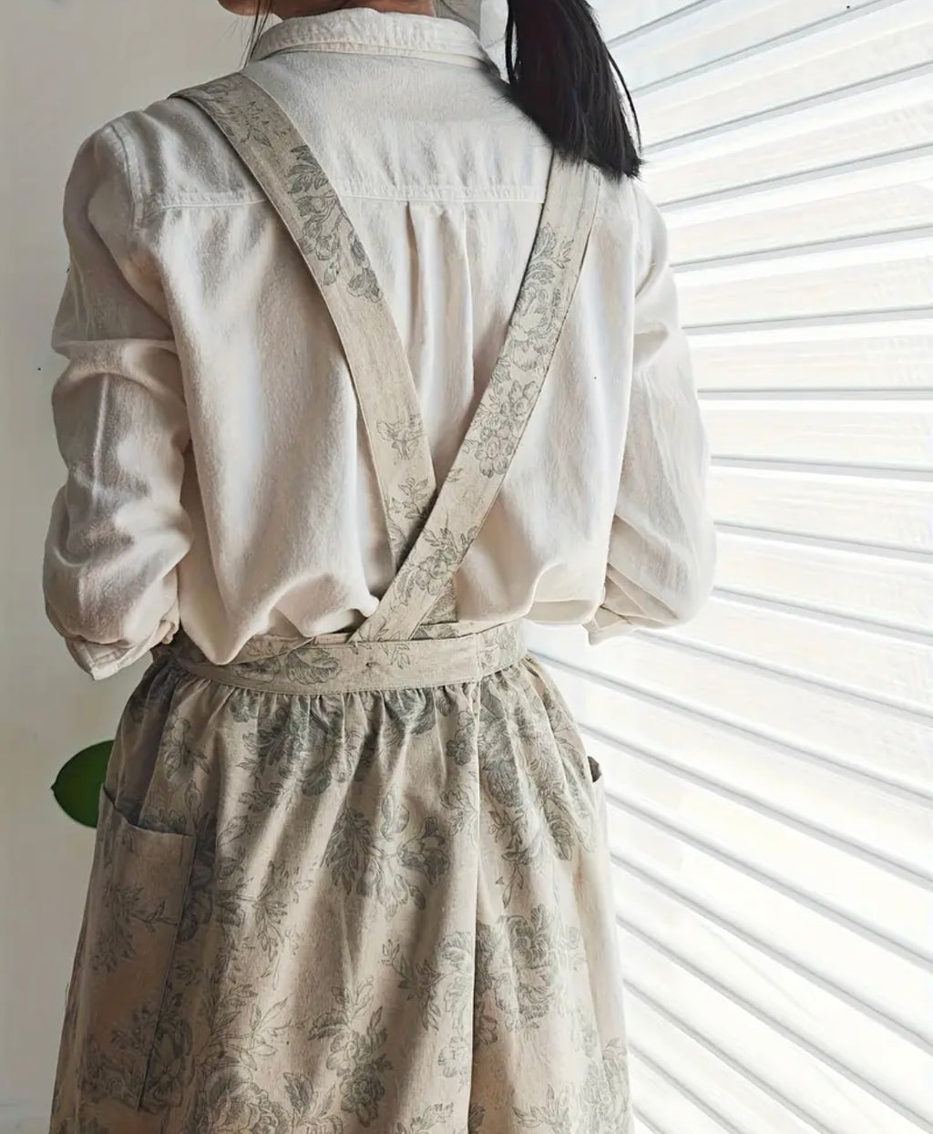 Beige vintage floral print apron