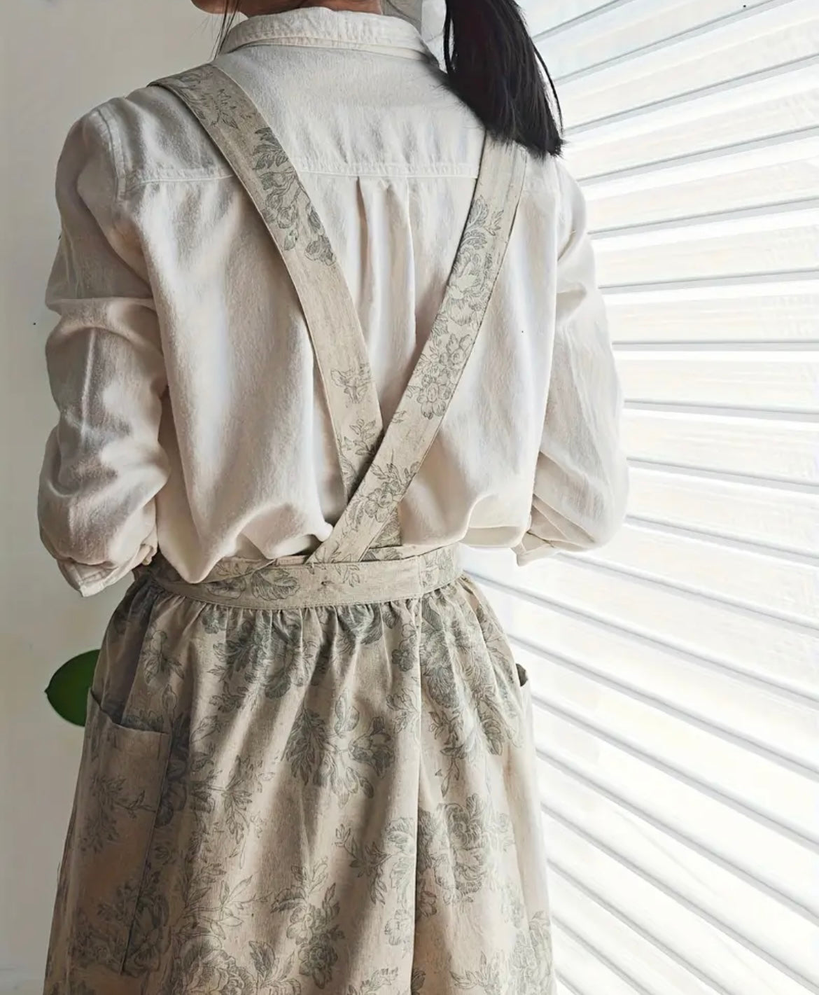 Beige vintage floral print apron