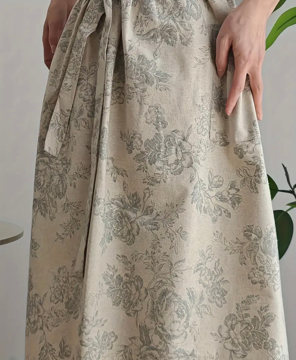 Beige vintage floral print apron